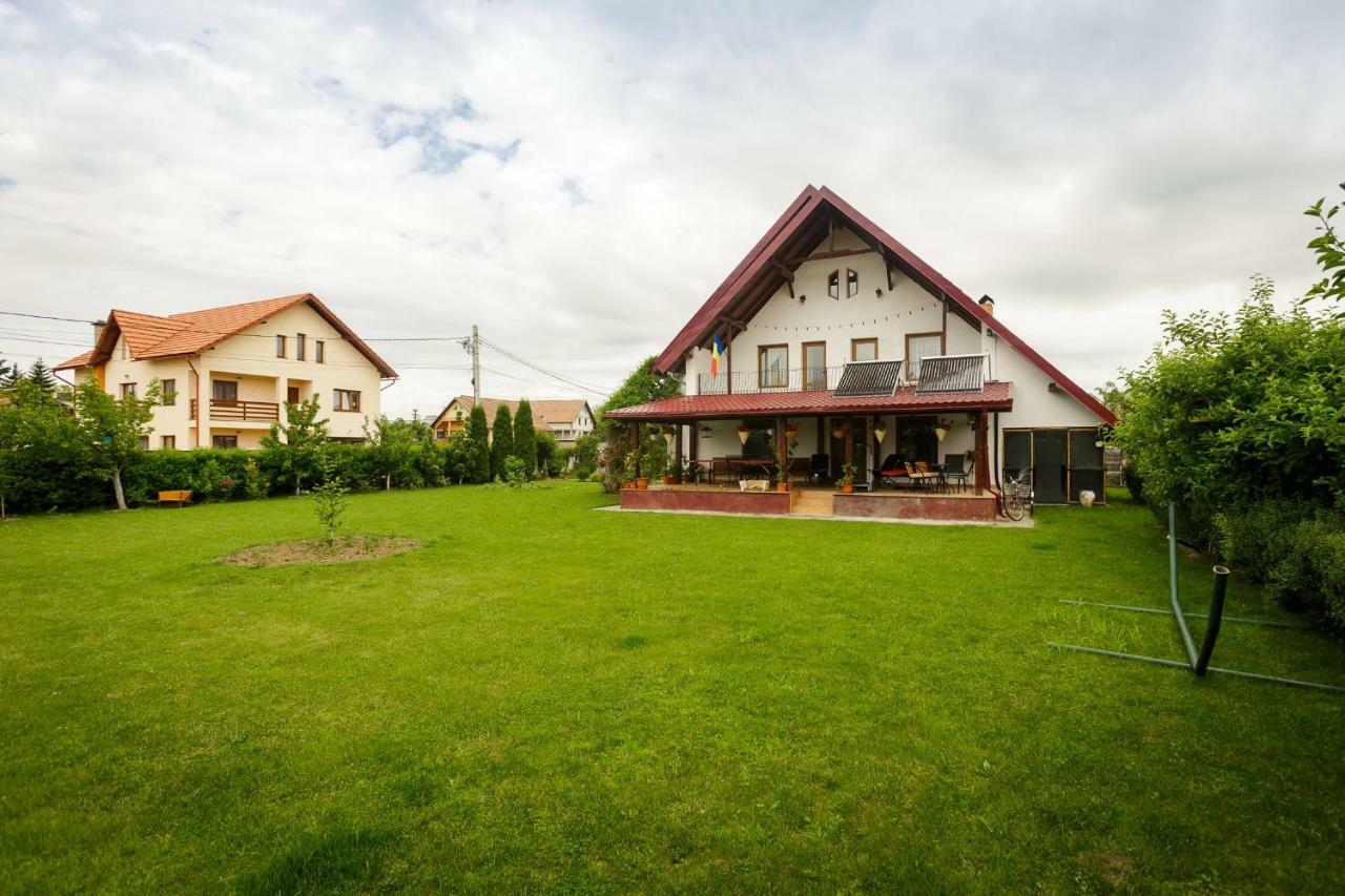 Casa Florilor Hotel Curtea de Argeş Esterno foto